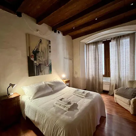דירה Santanastasia Apartment *
